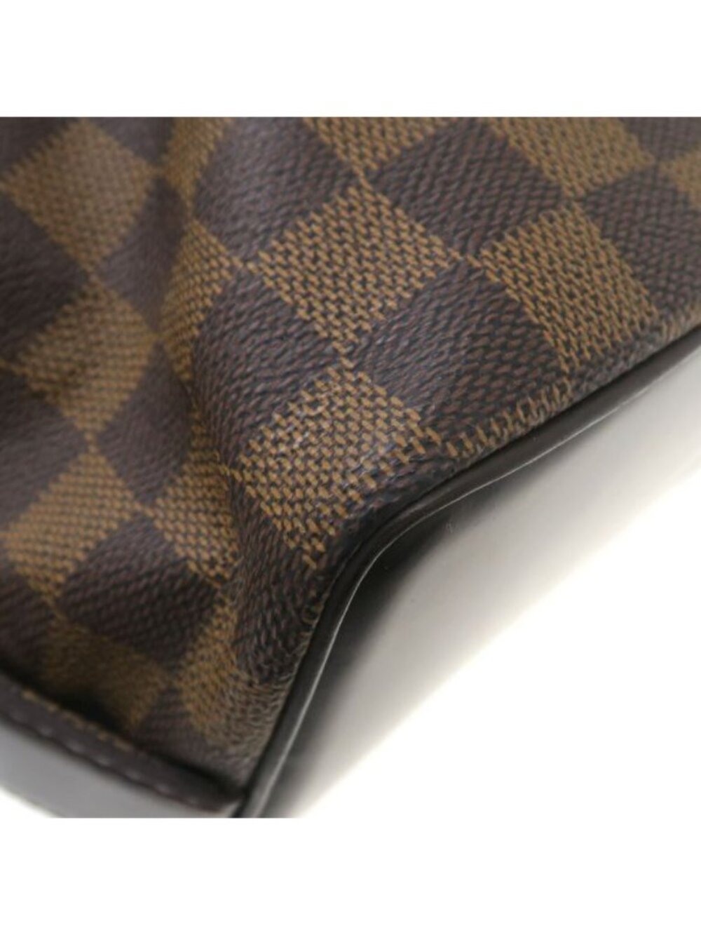 Louis Vuitton Damier Chelsea Messenger - Picture 4 of 9
